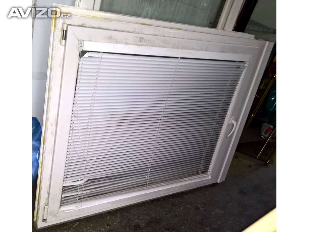 Okno plastové, jednodílné, použité, bílé